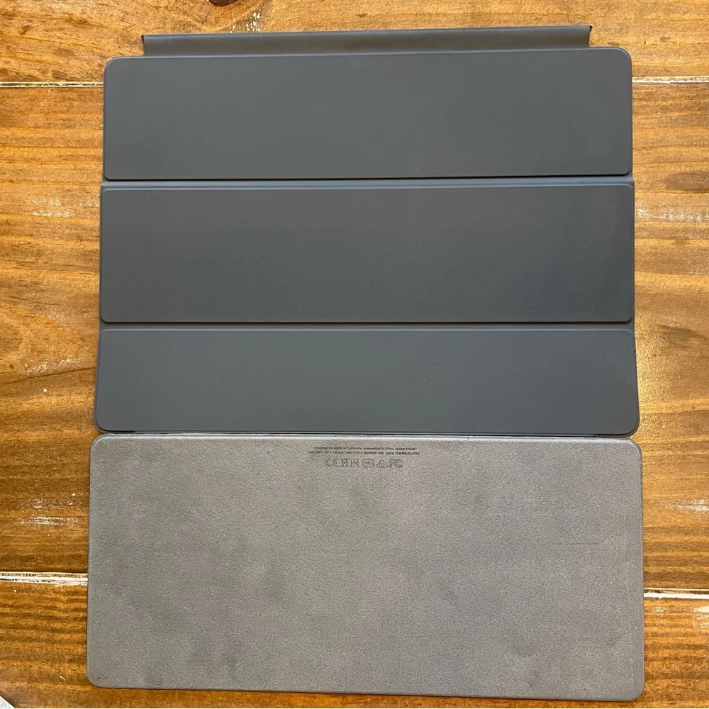 Apple Smart Keyboard Folio in Dark Gray